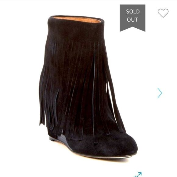 Koolaburra Shoes - 𝅺⭐️ Koolaburra Zarin Fringe Wedge Bootie⭐️